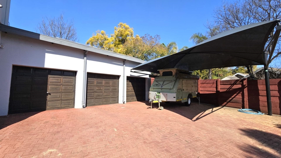 4 Bedroom Property for Sale in Ifafi North West